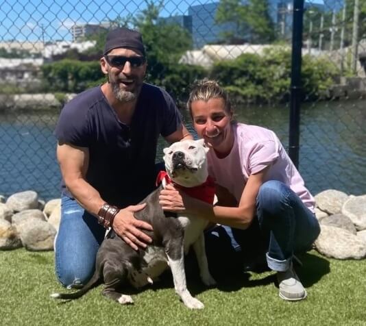 Halo with her parents